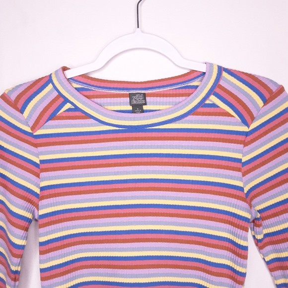Wild Fable Womens Knit Crop Top Multicolor Stripe Long Sleeve Size Small - Picture 2 of 8